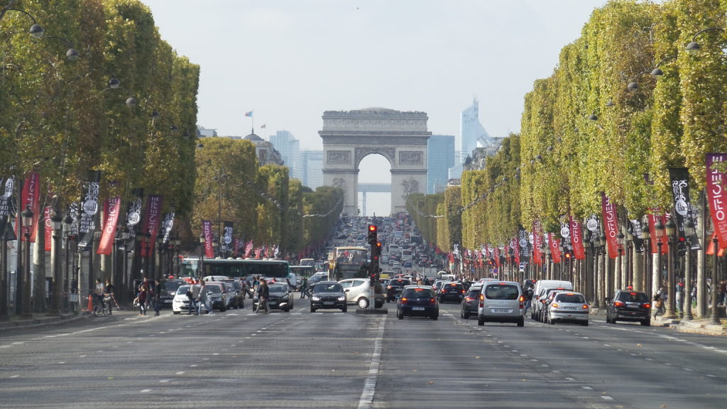 Avenue des Champs-Elysees.