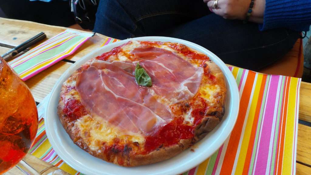 Prosciutto Pizza.