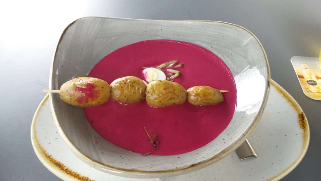 Cold beetroot soup with quail eggs and Ratte potatoes - wonderful!